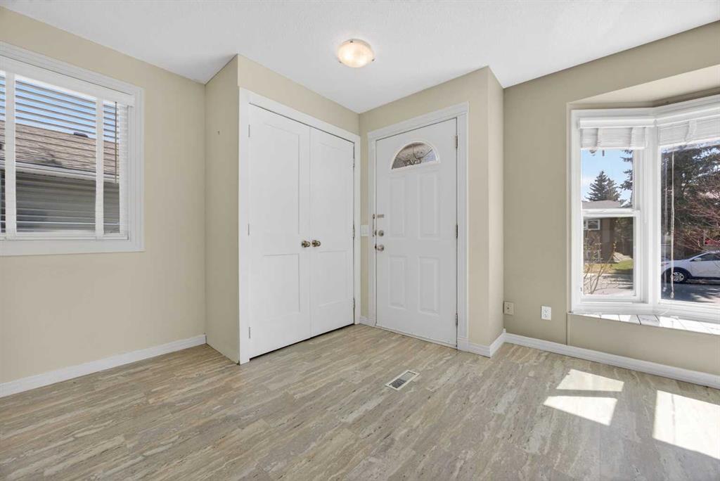 Additional image 3 of 84 Macewan Glen Way NW, Calgary, AB, T2K 2G7