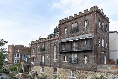 Caudwells Castle, Folly Bridge OX1