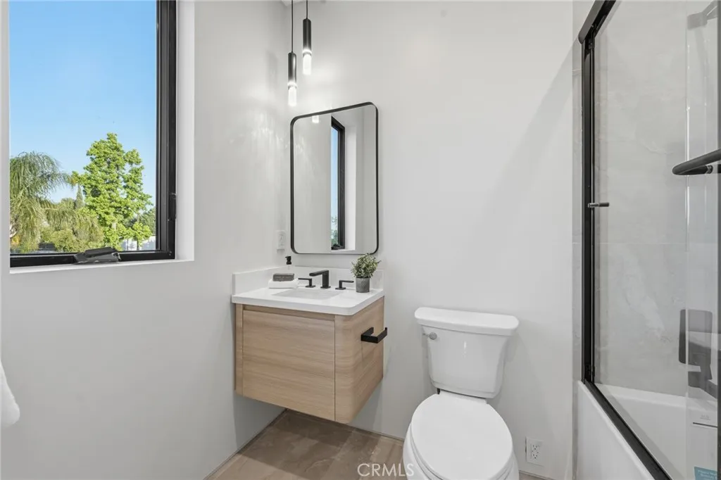 Additional image 76 of 19141 Erwin St, Tarzana, CA 91335
