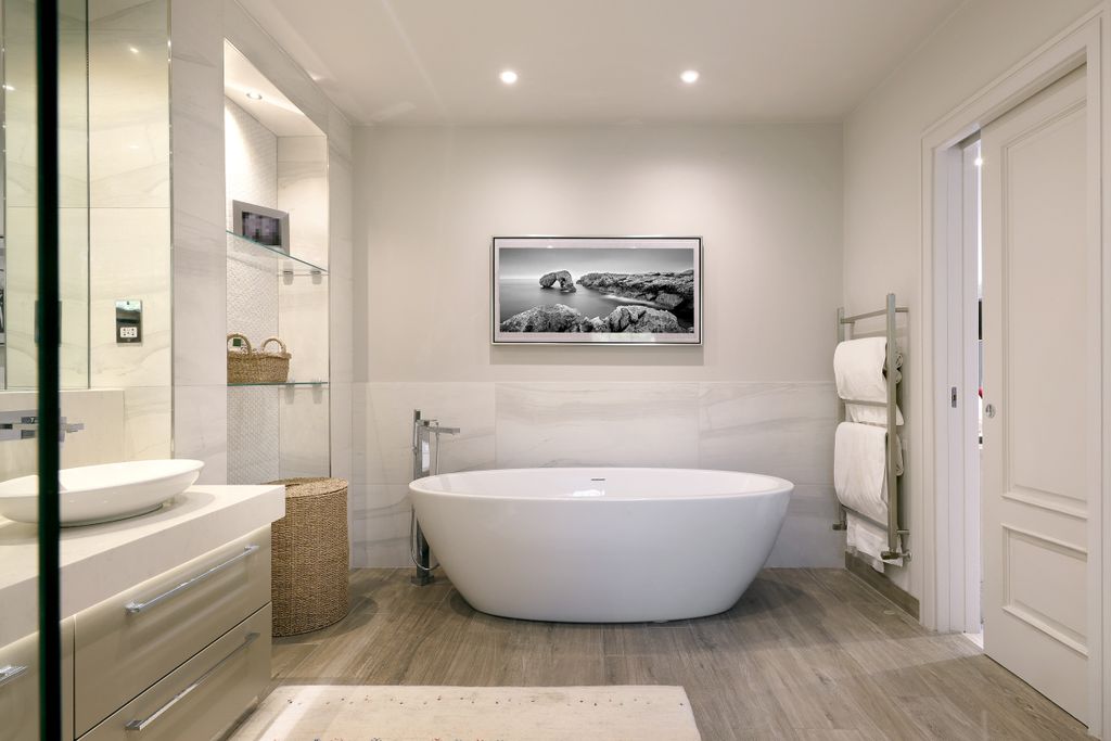 Additional image 16 of 7 bed property for saleBagshot Road, Ascot, Surrey SL5