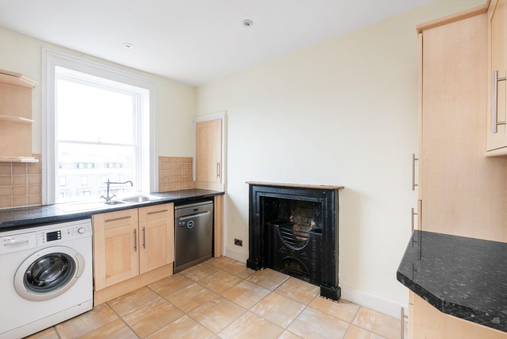 Additional image 8 of 3 bed maisonette for saleNew King Street, Bath BA1