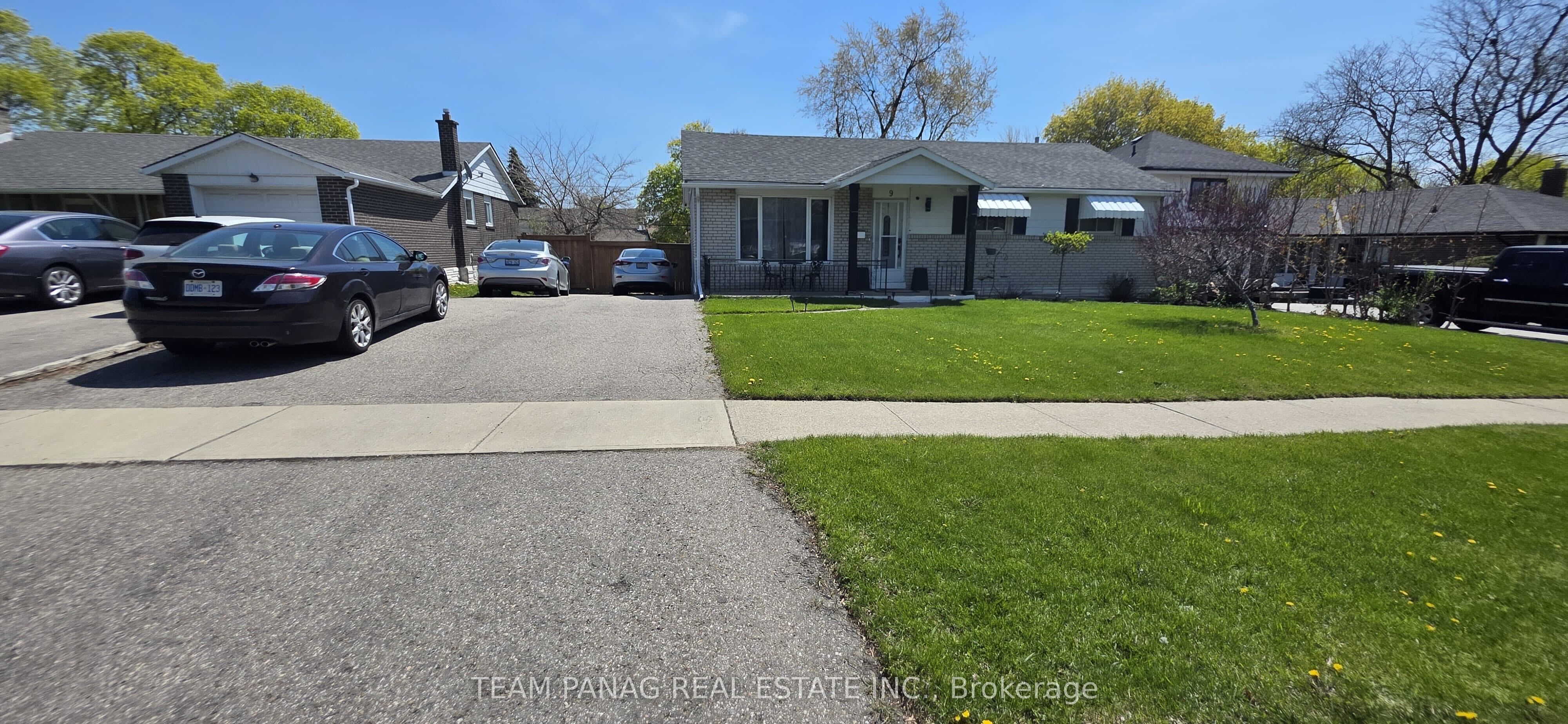 9 Appleby Drive, Brampton, ON, L6T 2S7