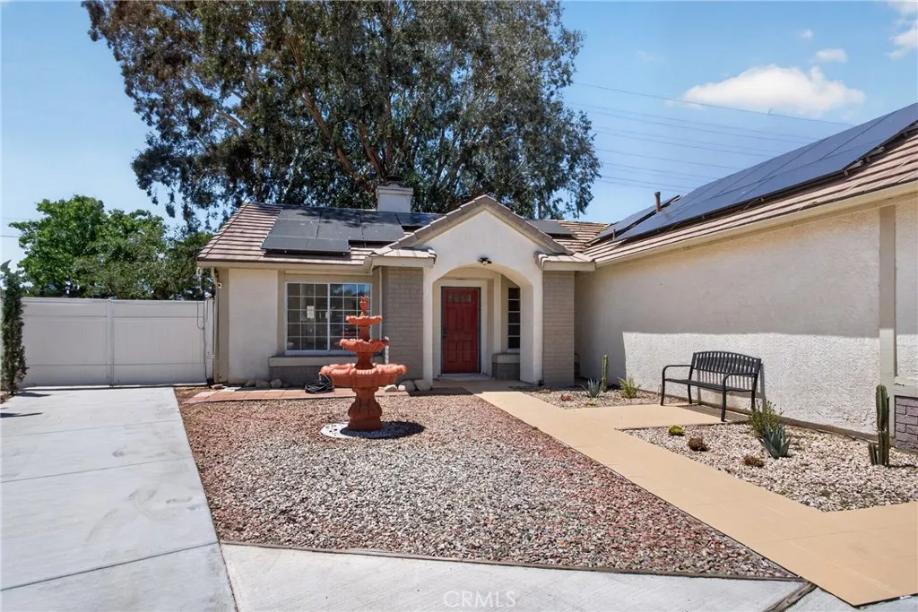 38617 Palms Pl, Palmdale, CA 93552 photo 3