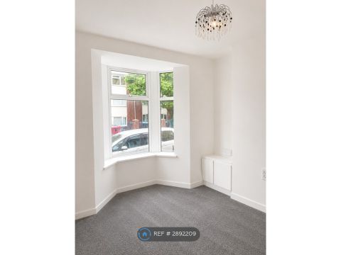 Bianca St, Bootle L20