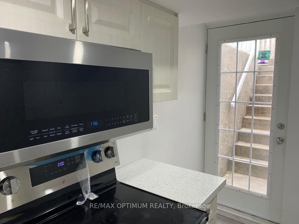 Additional image 3 of Basement-5852 Delle Donne Drive, Mississauga, ON, L5M 6R8
