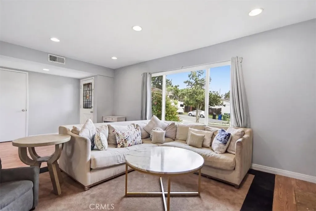 Additional image 8 of 9533 Frankirst Ave, North Hills, CA 91343