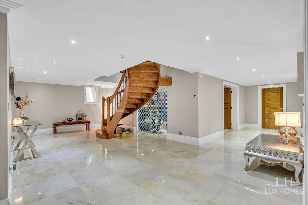 Additional image 40 of 7 bed detached house for saleParkstone Avenue, Emerson Park RM11
