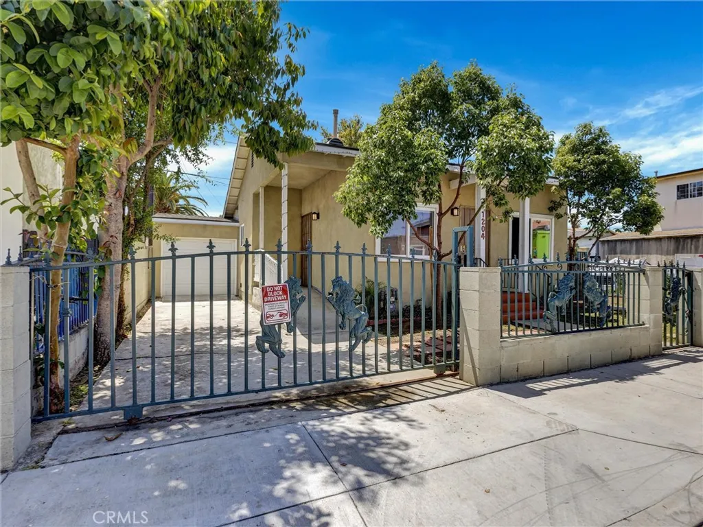 Additional image 2 of 1204 E Smith Pl, Long Beach, CA 90806