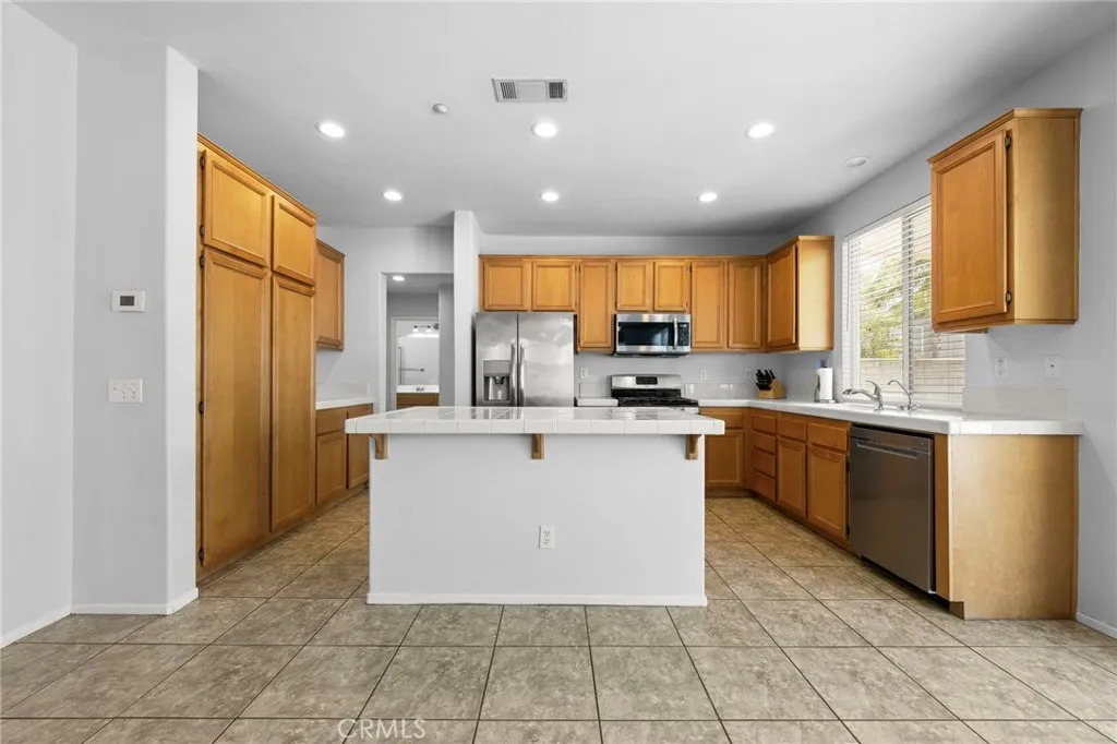Additional image 14 of 7112 Riley Dr, Fontana, CA 92336