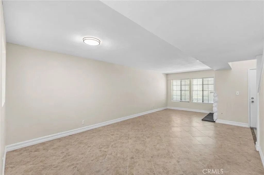 Additional image 28 of 174 W Walnut Ave Unit B, Rialto, CA 92376