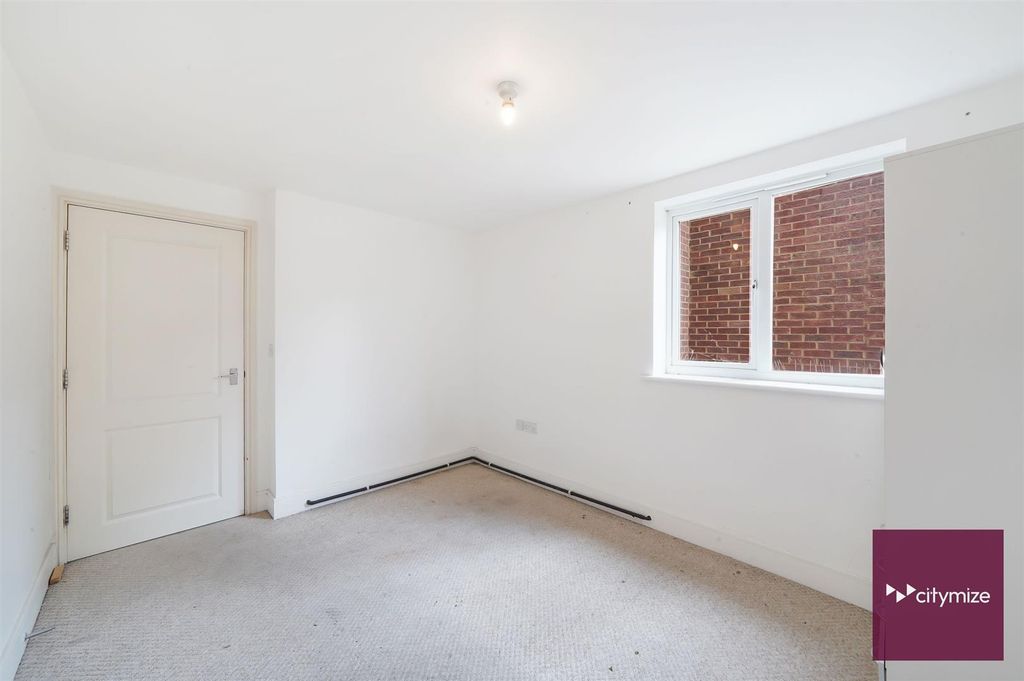 Additional image 12 of 2 bed flat for saleLondon Road, Romford RM7