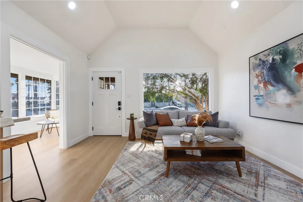 Additional image 4 of 5612 S Rimpau Blvd, Los Angeles, CA 90043