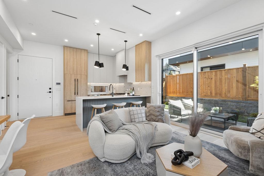 Additional image 3 of 2-2752 Graveley Street, Vancouver, BC, V5K 3J8