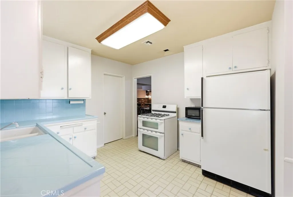 Additional image 44 of 1235 E Eastwood Dr, Anaheim, CA 92805