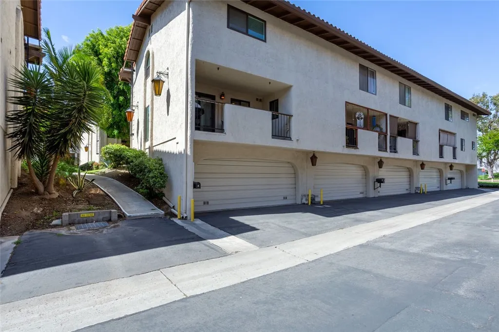 Additional image 31 of 400 S Flower St Unit 5, Orange, CA 92868