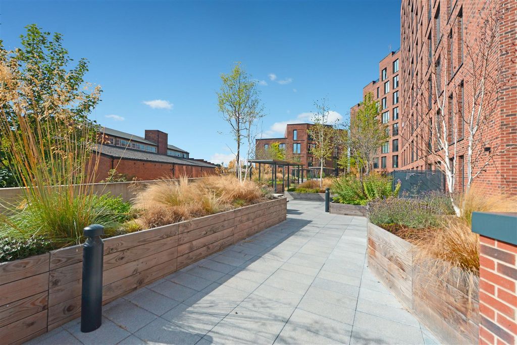 Additional image 13 of 1 bed flat for saleSpringwell Gardens, Leeds LS12