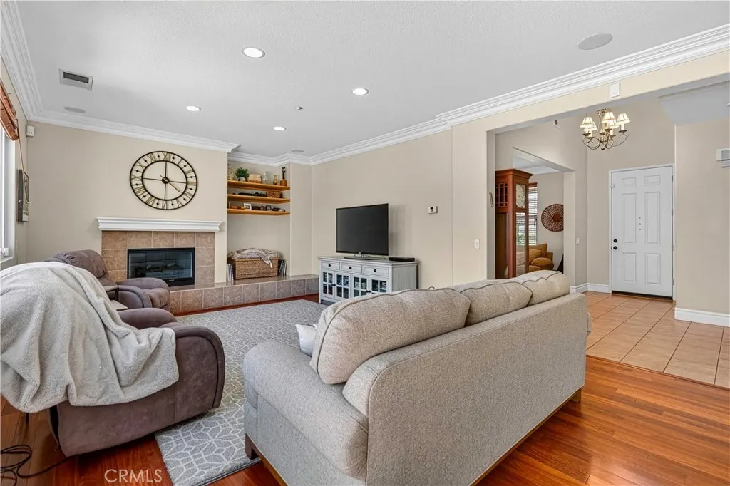 Additional image 4 of 21803 Delany Lane, Canoga Park, CA 91304