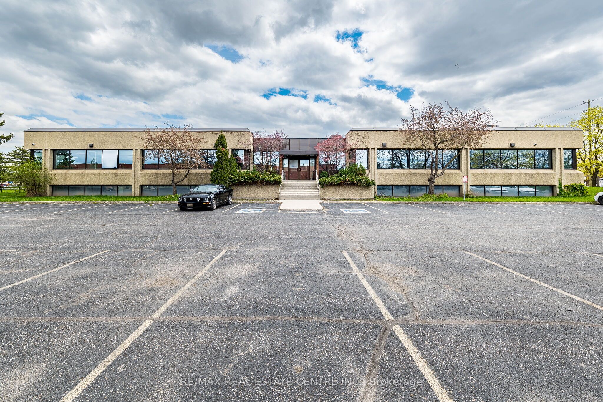220 Advance Boulevard, Brampton, ON, L6T 4J5
