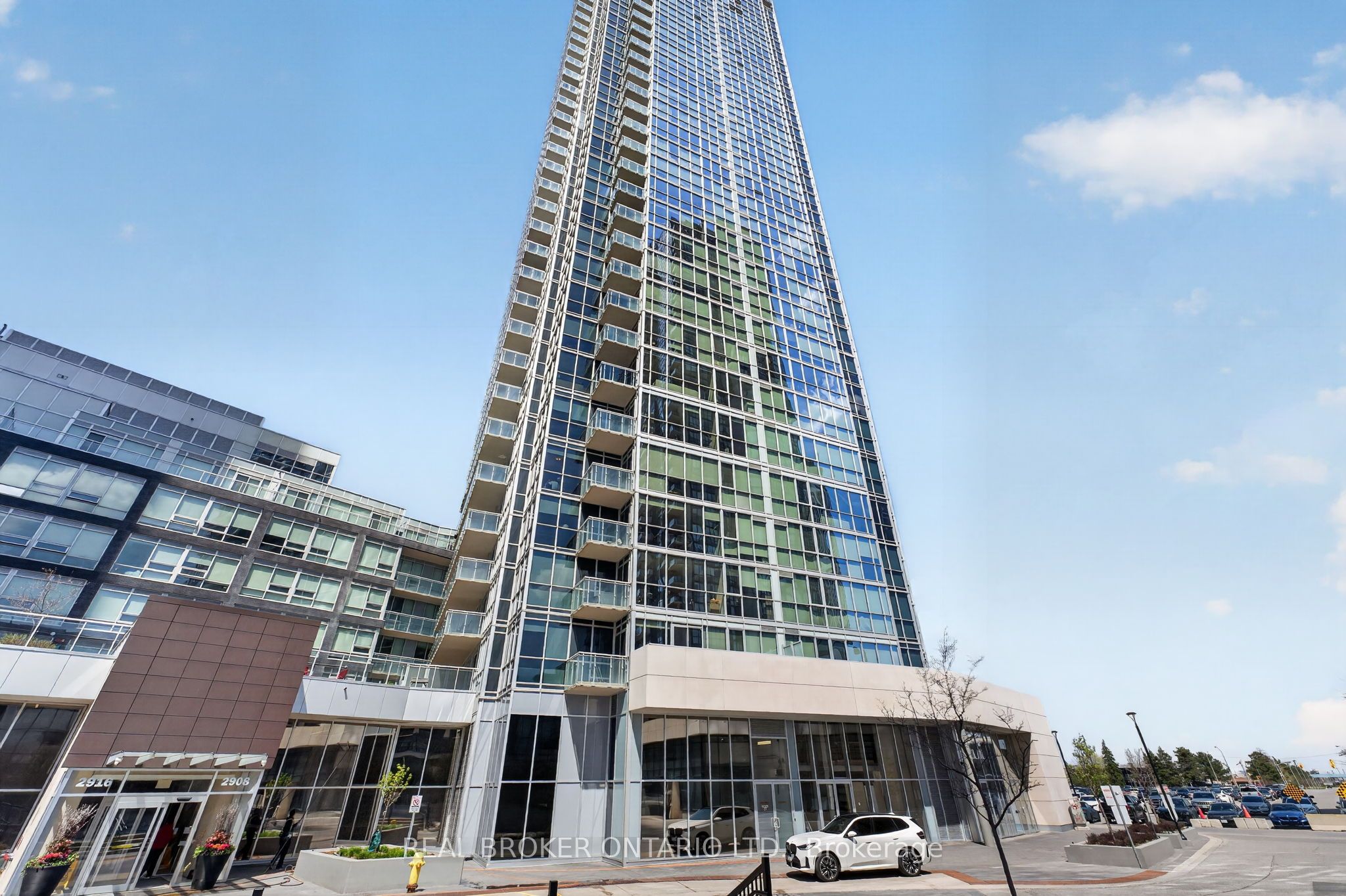 703-2908 Highway 7 Avenue, Vaughan, ON, L4K 0K5