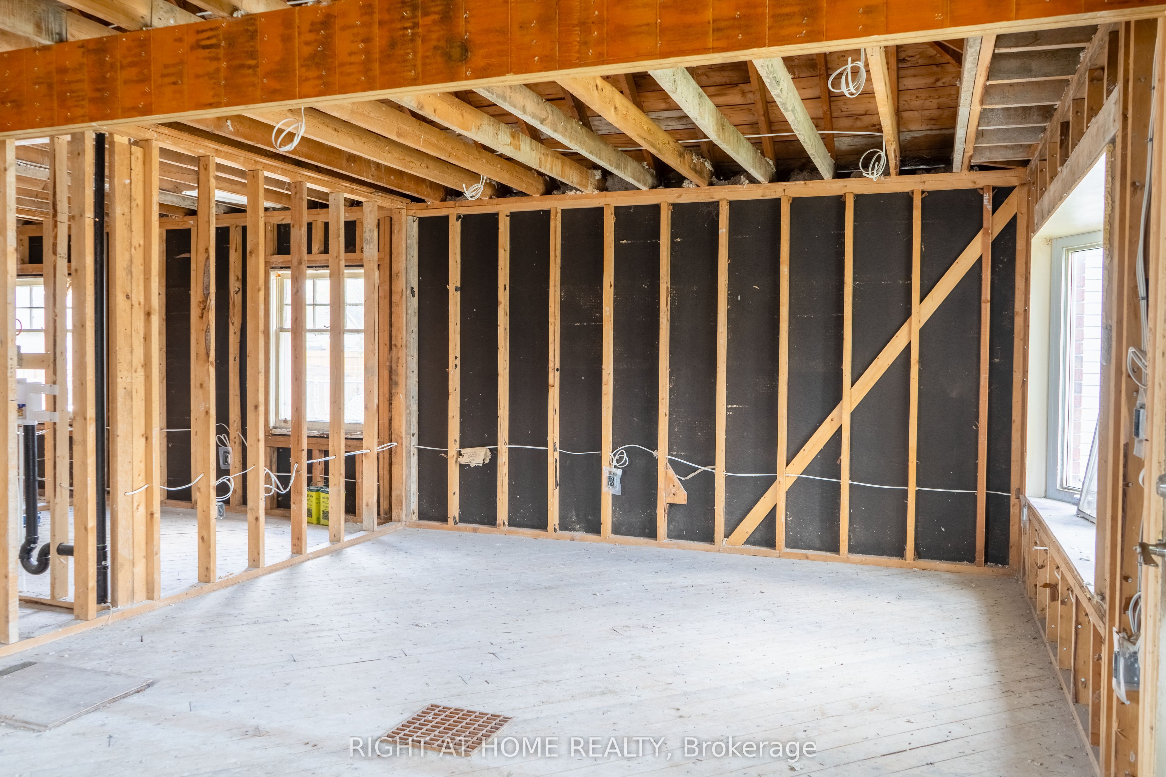 Additional image 4 of 727 Payne Street, Peterborough, ON, K9J 2Z9