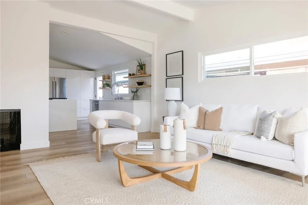 Additional image 16 of 2566 Oxford Ln, Costa Mesa, CA 92626