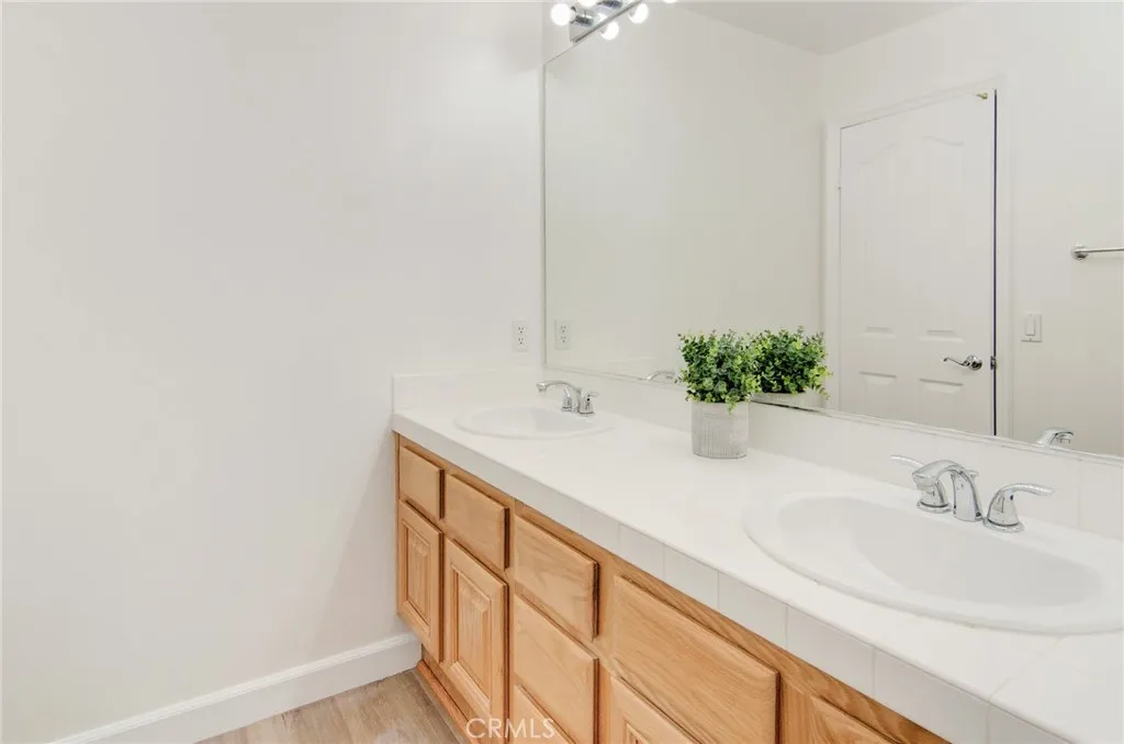 Additional image 107 of 425 Downey Ln, Placentia, CA 92870
