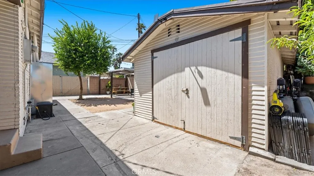 156 W Wabash, San Bernardino, CA 92405