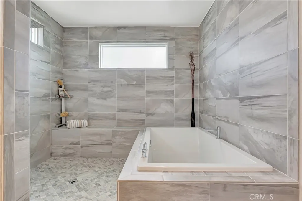 Additional image 41 of 2105 Two Harbors Circle, Costa Mesa, CA 92627