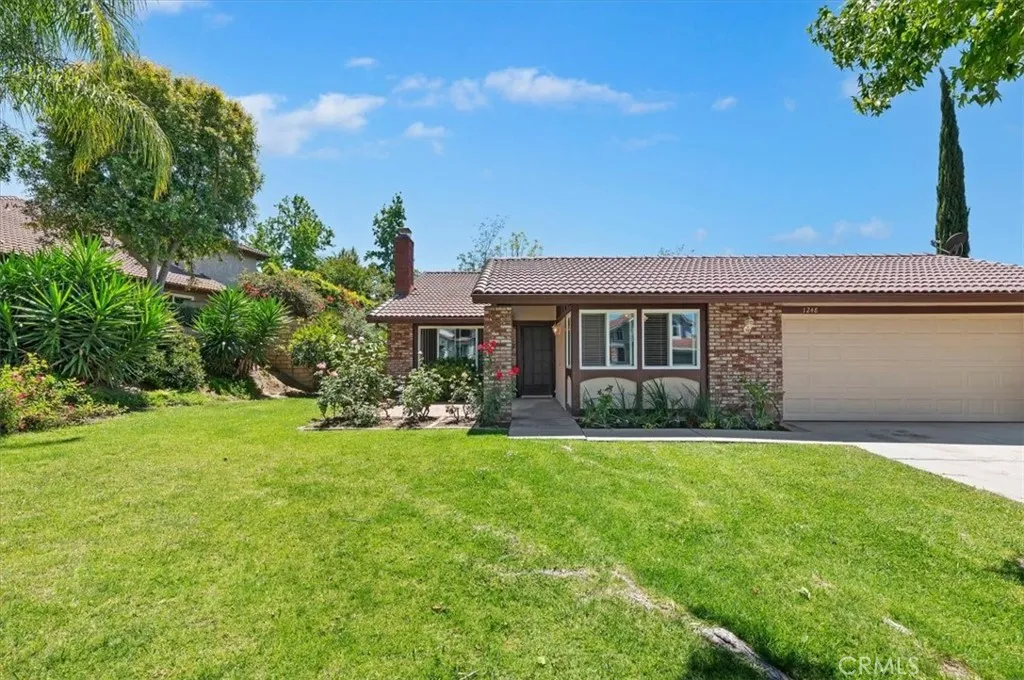1248 Shakespeare Dr, Riverside, CA 92506 photo 5