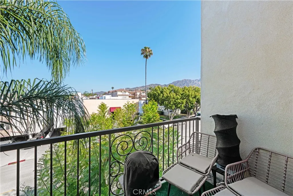 Additional image 16 of 626 E Orange Grove Avenue Unit 301, Burbank, CA 91501