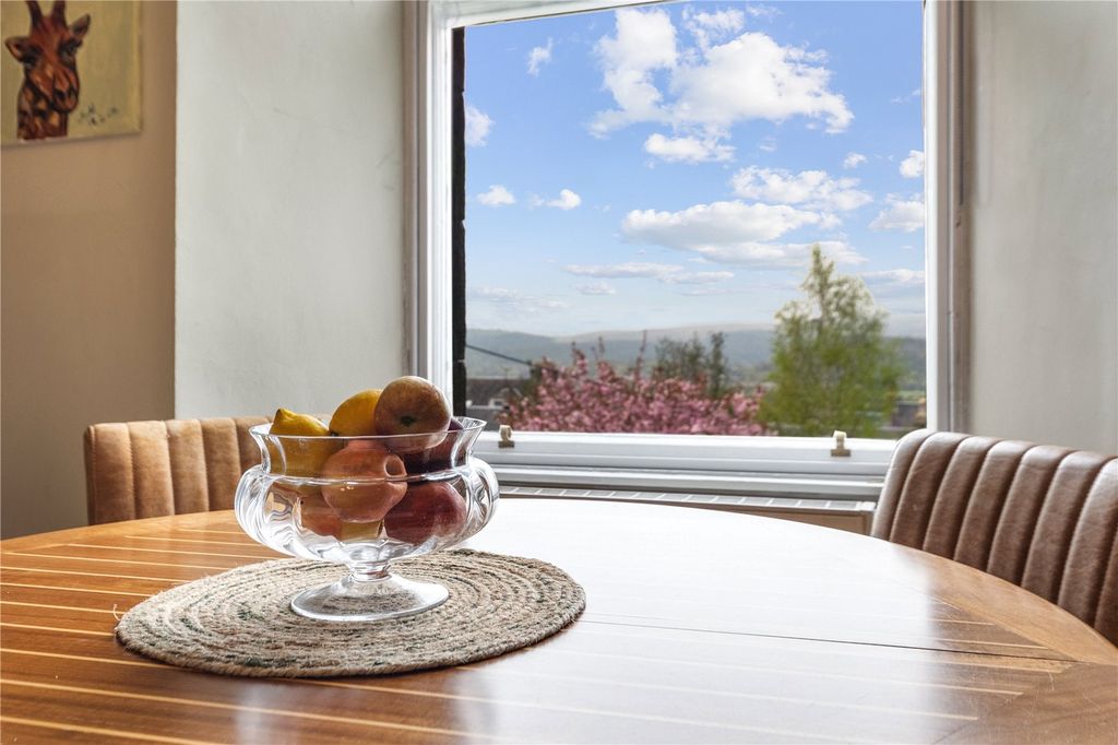Additional image 13 of 2 bed flat for sale4B, Irvine Place, Stirling, Stirlingshire FK8