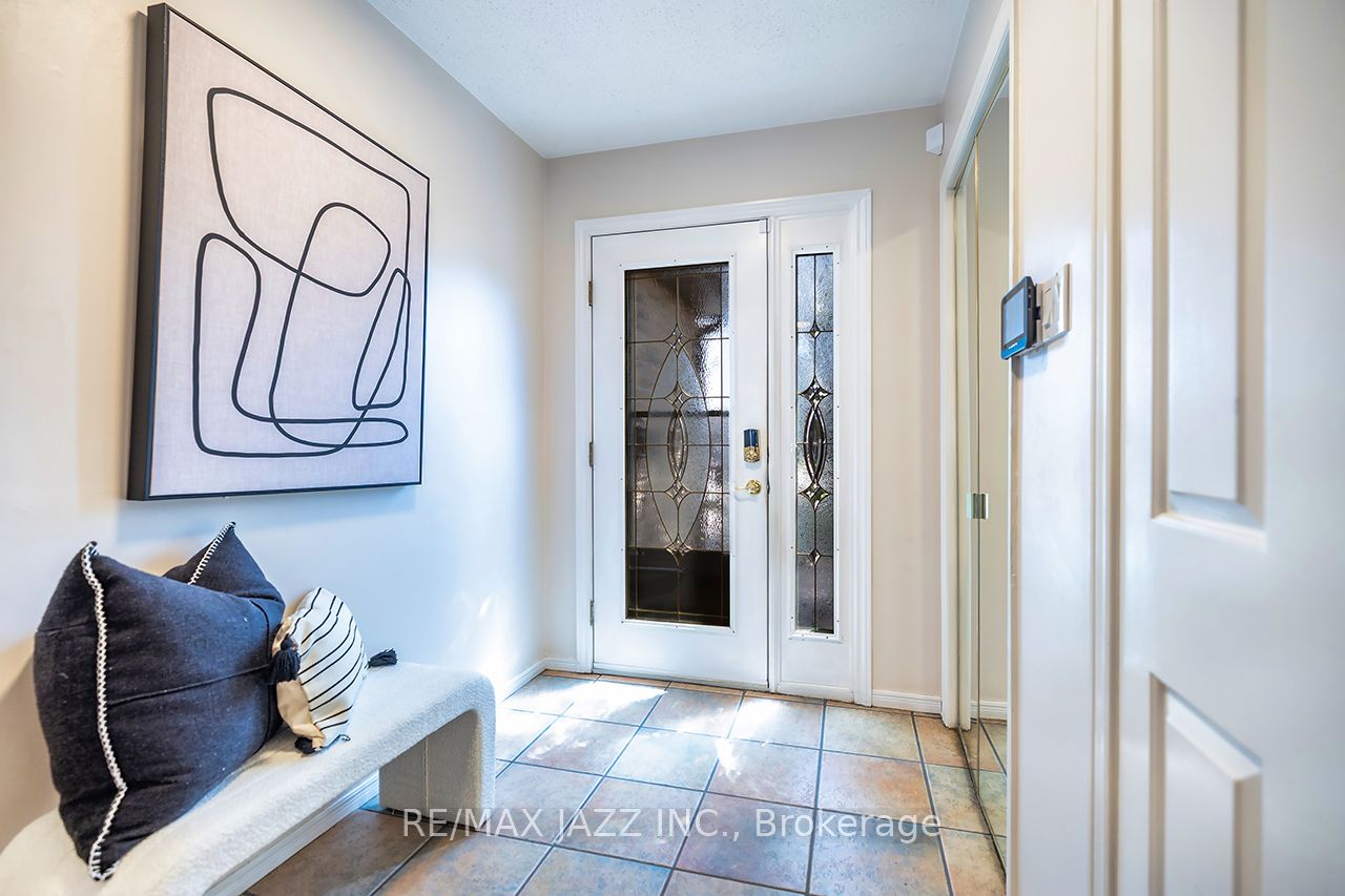 Additional image 3 of 1716 Minstrel Manor, Pickering, ON, L1V 3S1