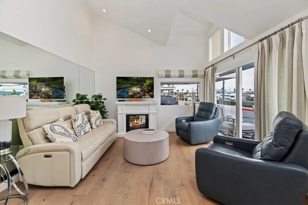 Additional image 63 of 58 Beach Dr, Newport Beach, CA 92663