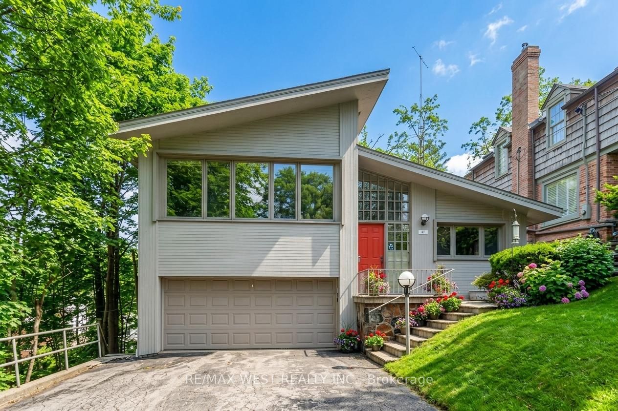 47 Saint Georges Road, Toronto, ON, M9A 3T2