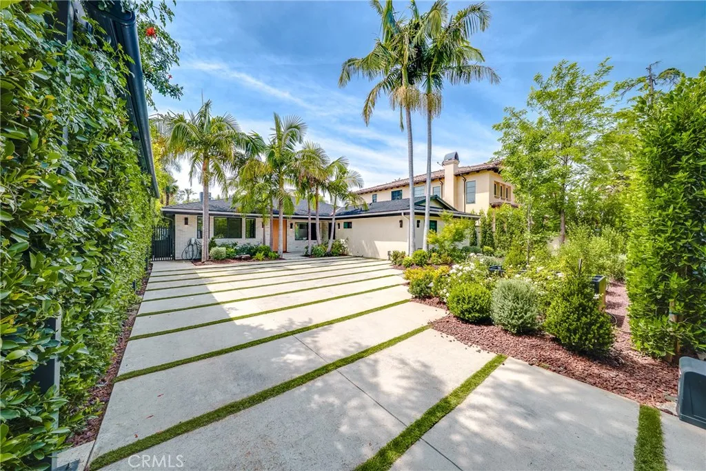 13946 Chandler Blvd, Sherman Oaks, CA 91401 photo 3