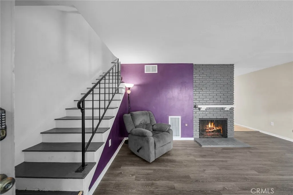 20717 Lemarsh St Unit C, Chatsworth, CA 91311 photo 2