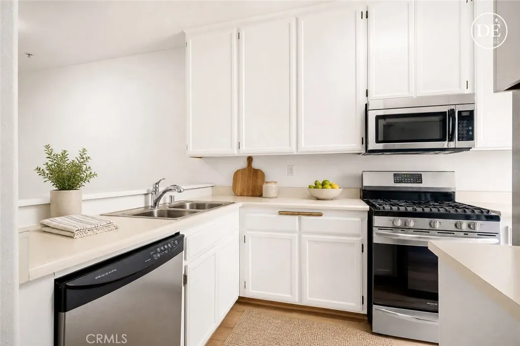 Additional image 52 of 11038 Camarillo Street Unit 13, North Hollywood, CA 91602