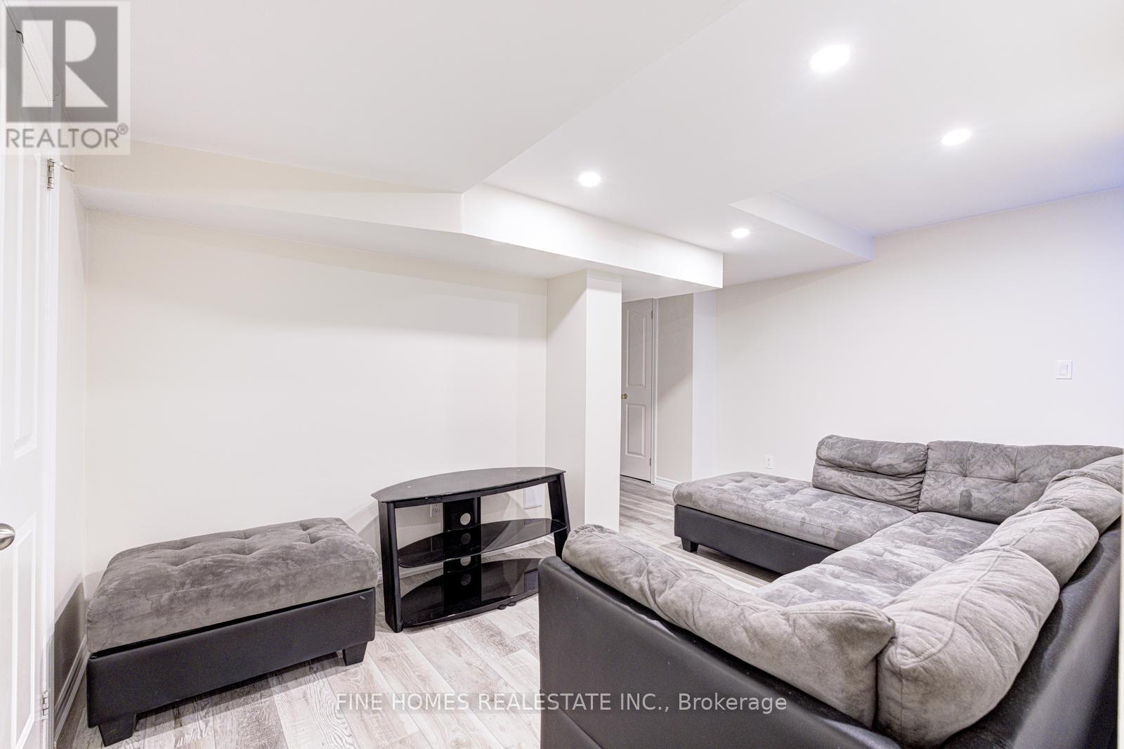 Additional image 6 of Lower-26 Rockwood Crescent, Vaughan, ON, L4J 7T2