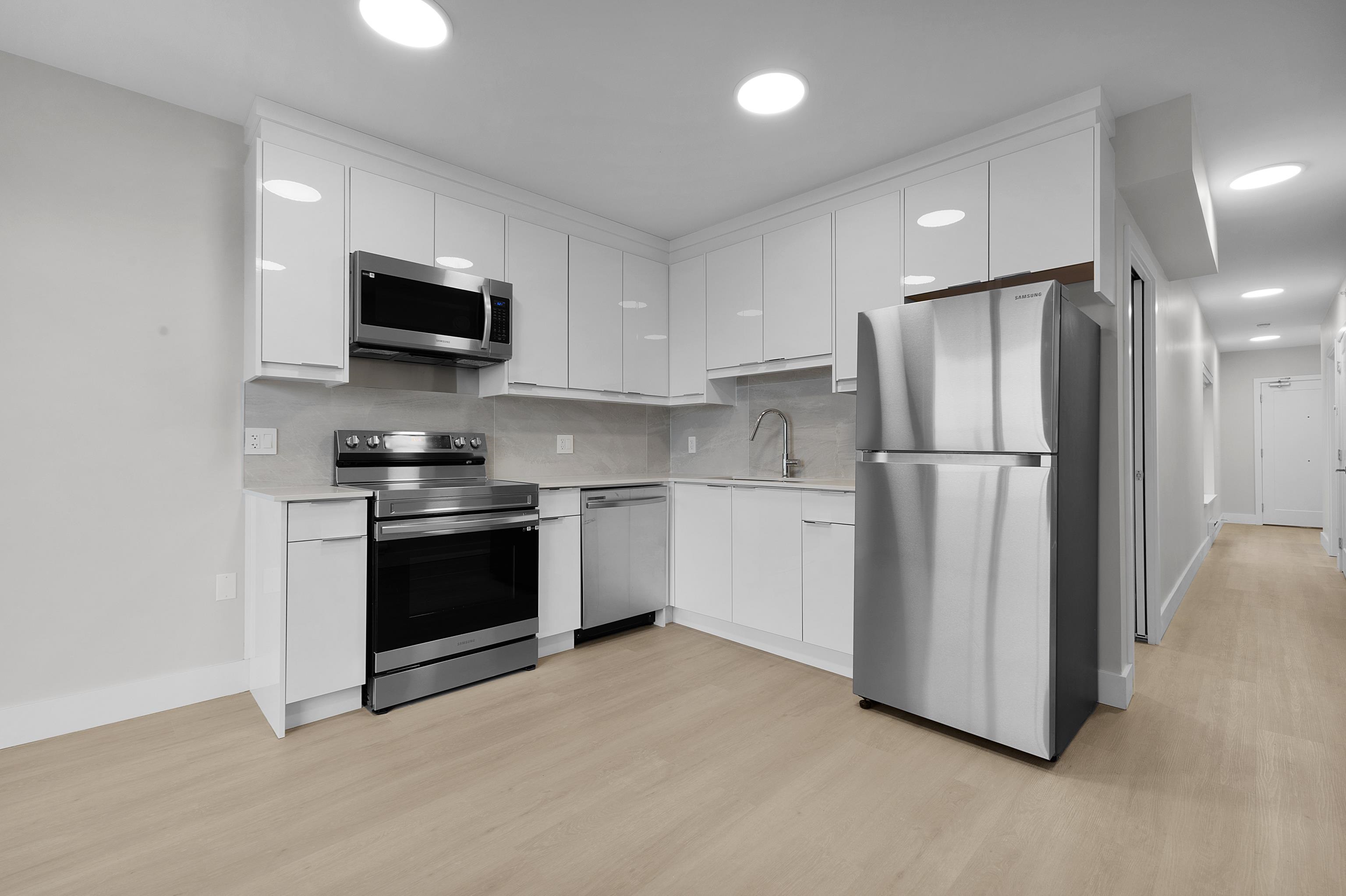 406-3050 Kingsway , Vancouver, BC, V5R 5J7