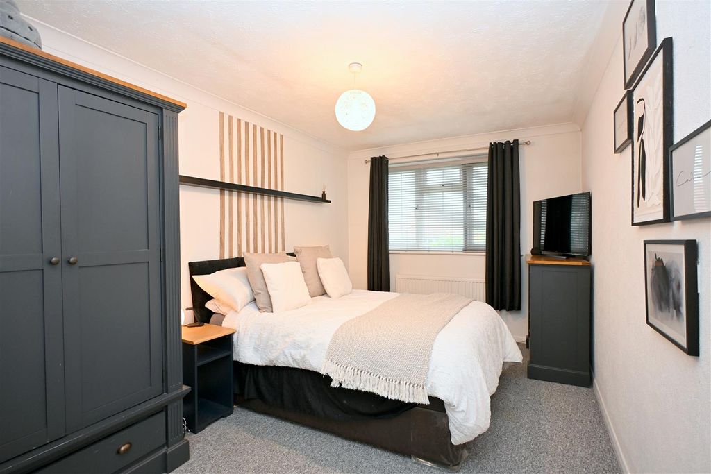 Additional image 6 of 2 bed flat for saleAlbert Road, Polegate BN26