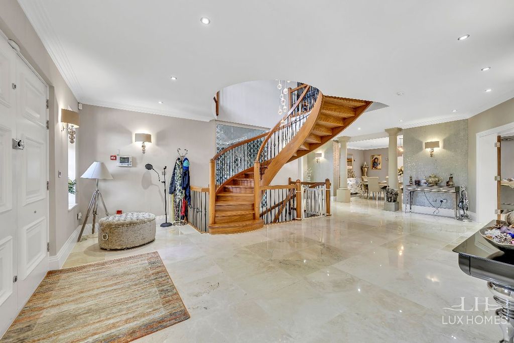 Additional image 16 of 7 bed detached house for saleParkstone Avenue, Emerson Park RM11