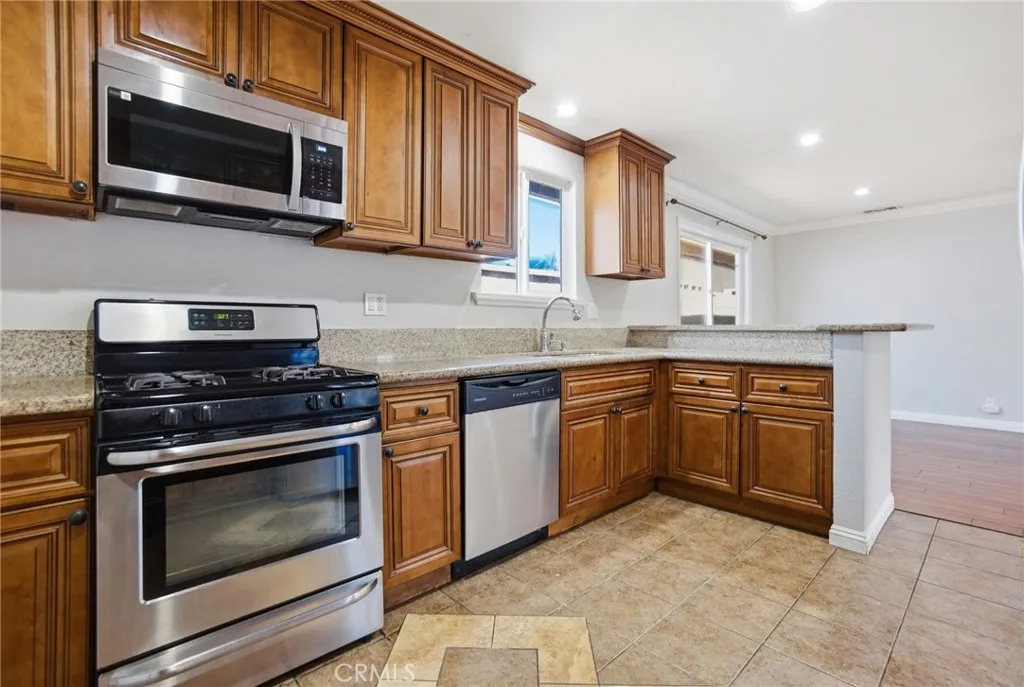 Additional image 98 of 2083 S Cedar Street, Santa Ana, CA 92707