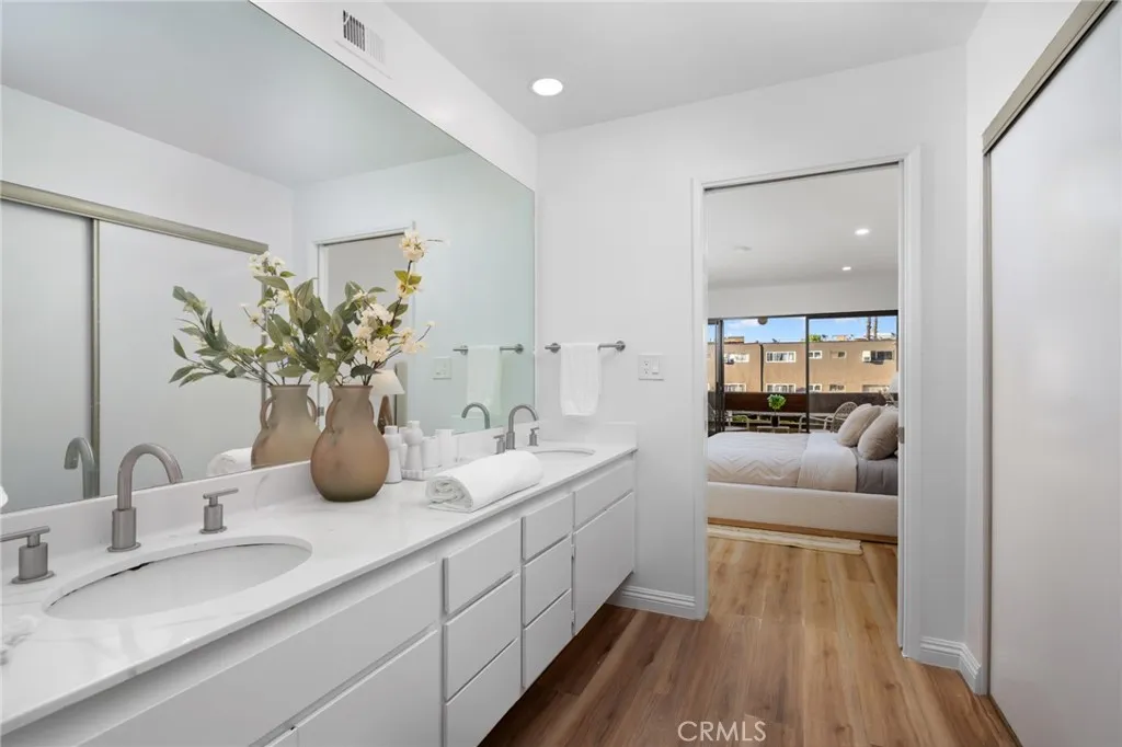 Additional image 90 of 300 S Reno Street Unit 303, Los Angeles, CA 90057
