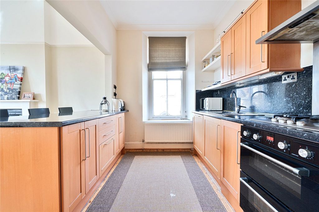 Additional image 17 of 3 bed maisonette for saleHughenden Road, Clifton, Bristol BS8