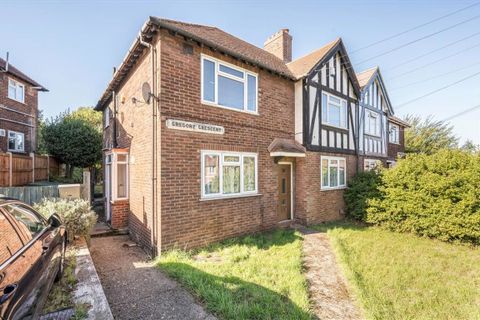 Gregory Crescent, Eltham SE9
