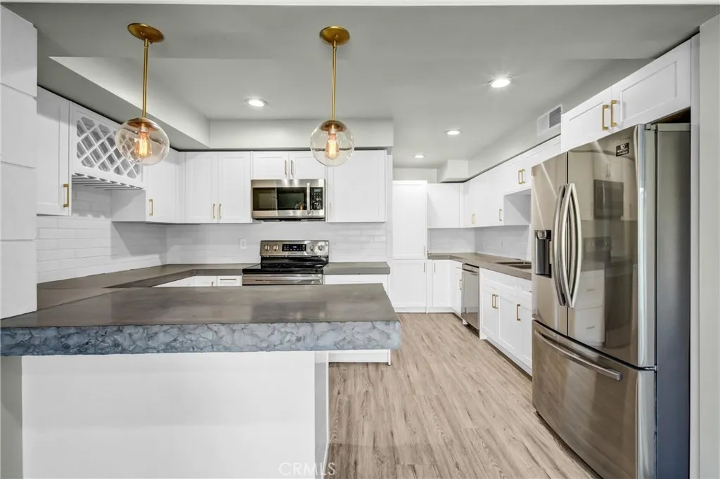 Additional image 15 of 972 E California Blvd Unit 304, Pasadena, CA 91106