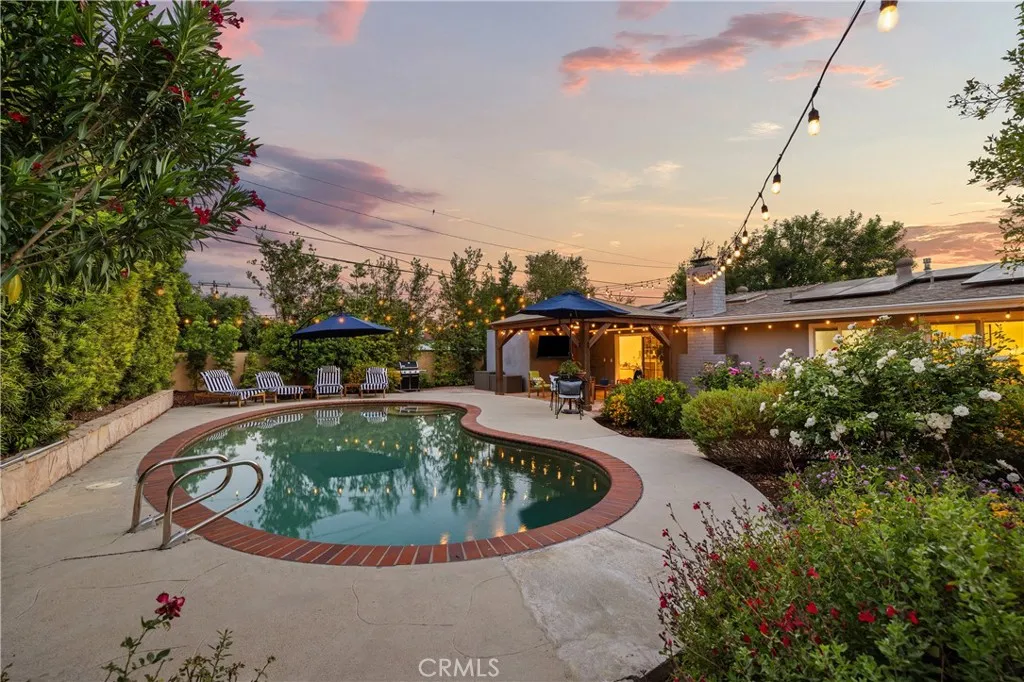 Additional image 40 of 8420 Cozycroft Ave, Winnetka, CA 91306