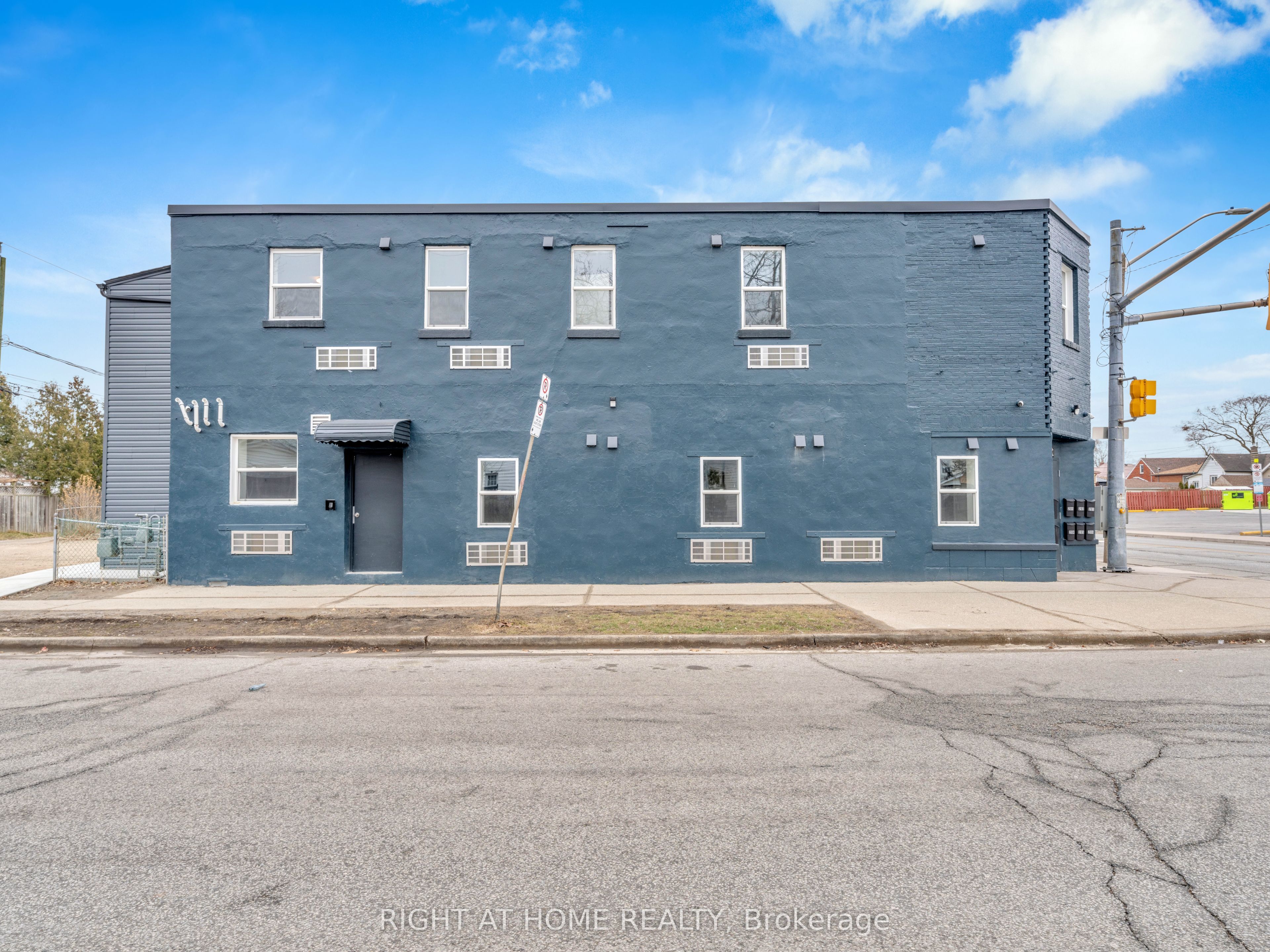 Additional image 3 of 105-1804 Drouillard Road, Windsor, ON, N8W 3X5