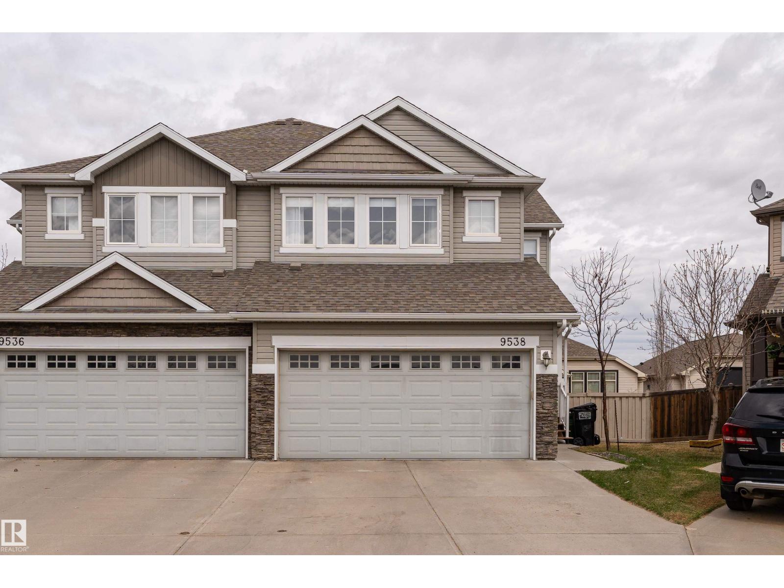 9538 Simpson Court NW, Edmonton, AB, T6R0T8