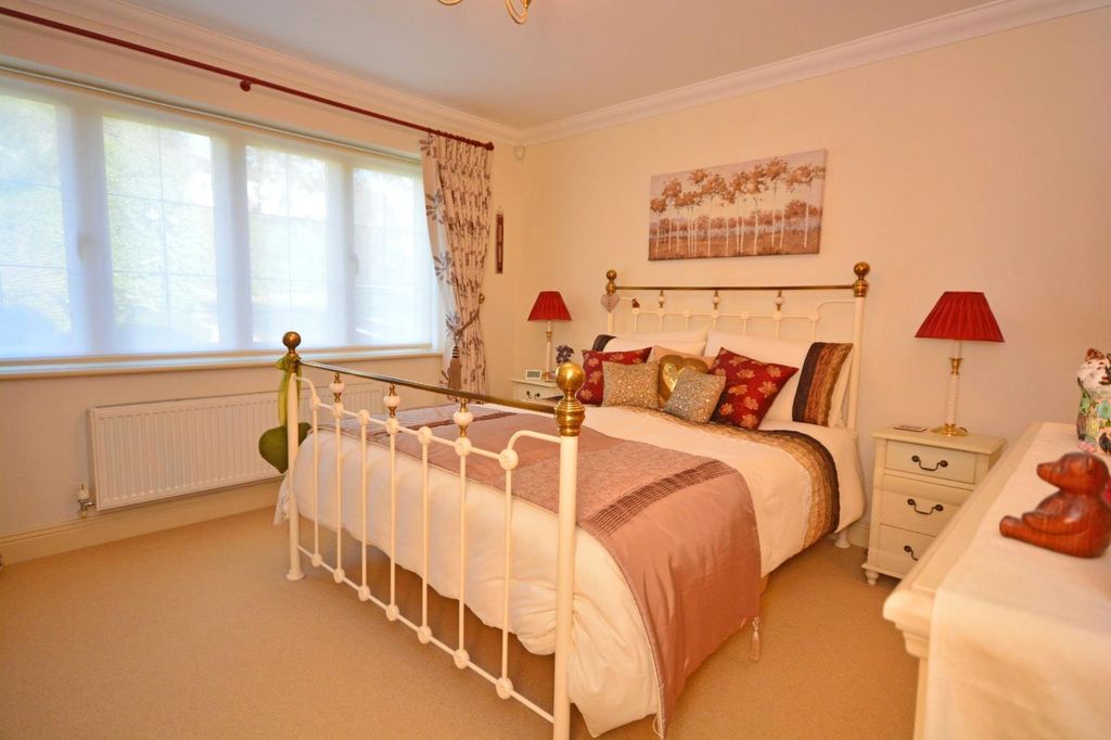Additional image 4 of 4 bed country house for saleCrampmoor Lane, Crampmoor, Romsey, Hampshire SO51